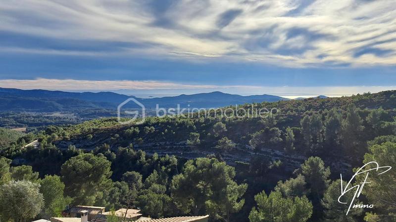 Propriété - 92 m² - 5 pièces