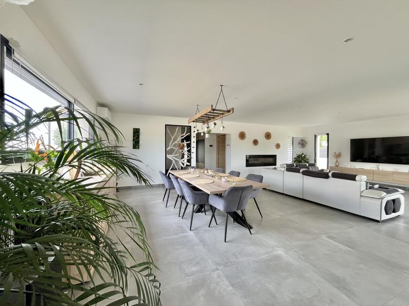 Villa - 169 m² - 5 pièces