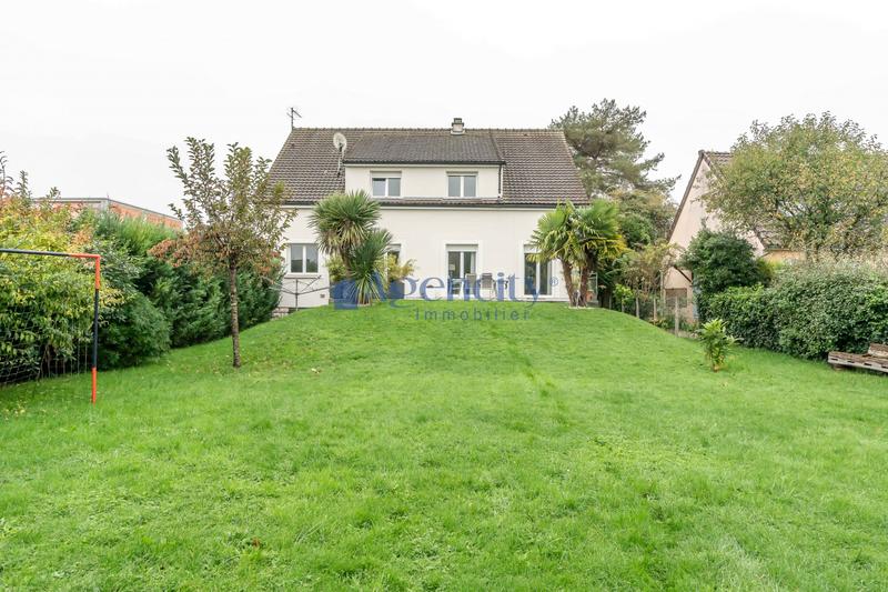 Maison - 214 m² - 7 pièces