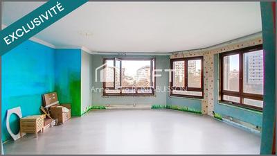 Appartement - 90 m² - 5 pièces