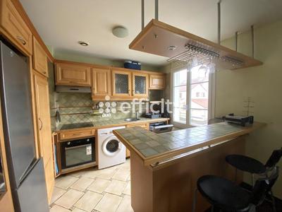 Appartement - 89 m² - 5 pièces