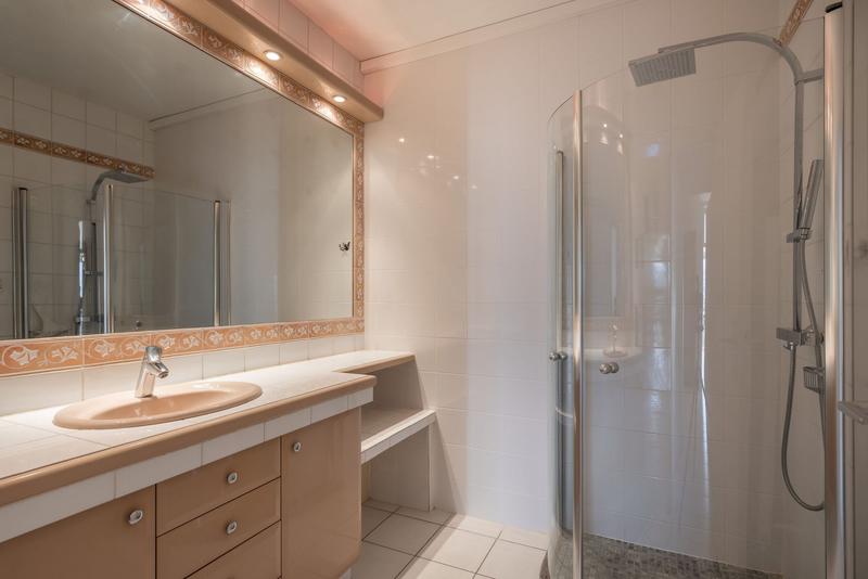 Appartement - 93 m² - 3 pièces