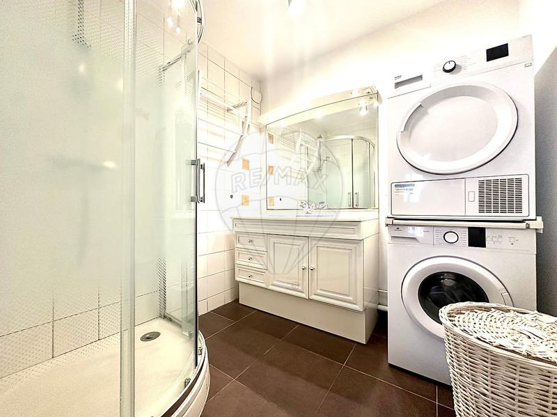 Appartement - 87 m² - 5 pièces