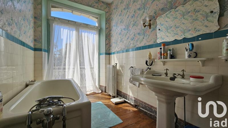 Maison - 205 m² - 7 pièces