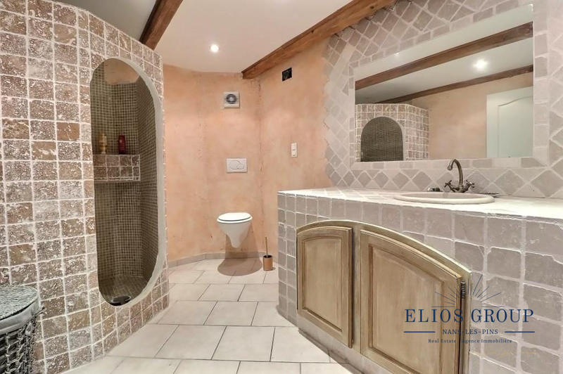 Maison - 158 m² - 4 pièces