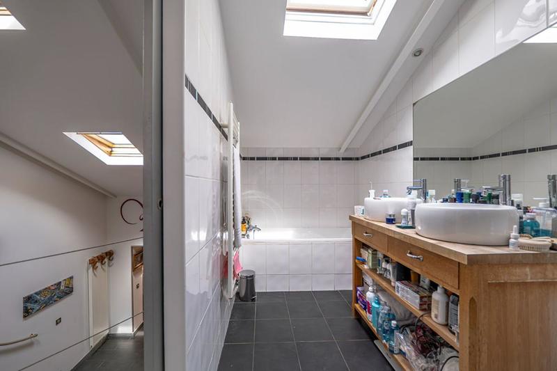 Appartement - 200 m² - 6 pièces