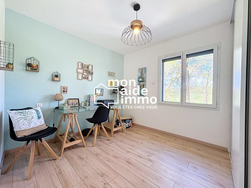 Maison - 260 m² - 8 pièces