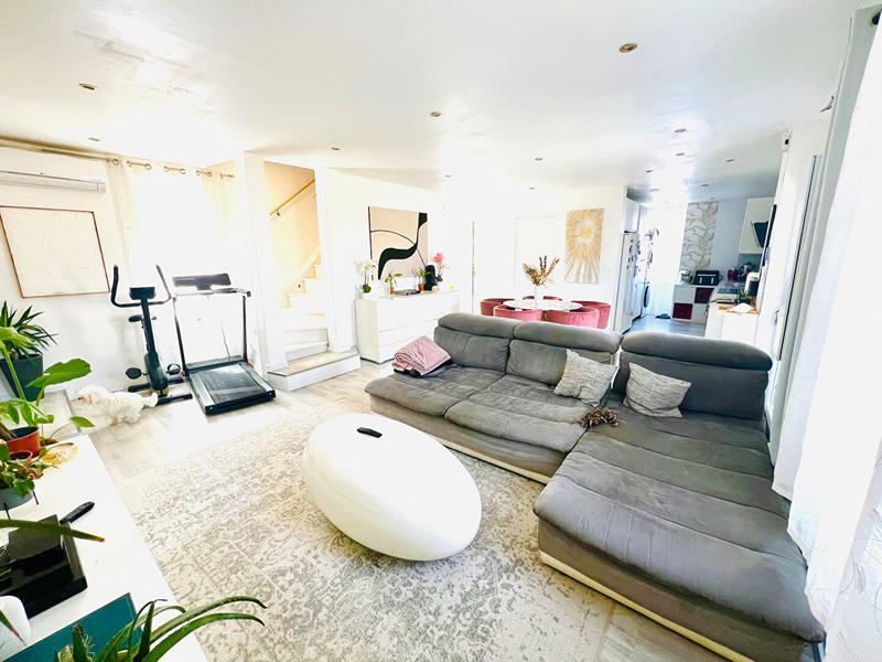 Maison - 193 m² - 9 pièces