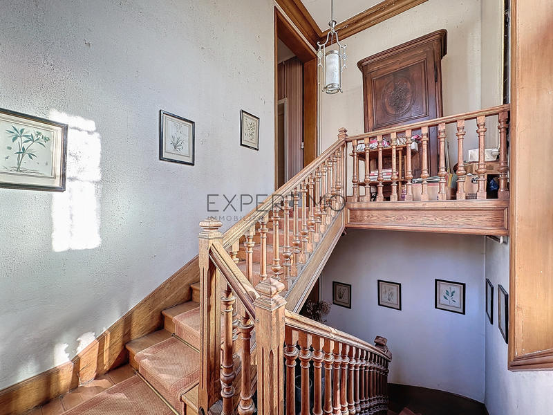 Château - 331 m² - 10 pièces