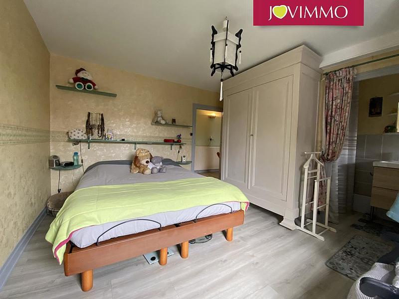 Maison - 237 m² - 9 pièces