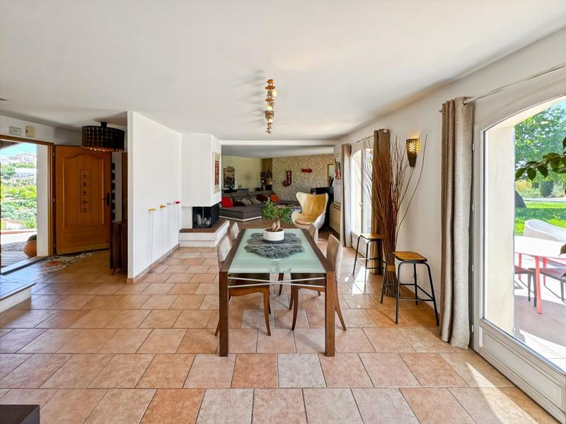 Maison - 193 m² - 6 pièces