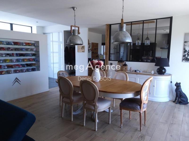 Corps de ferme - 360 m² - 10 pièces