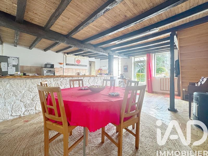 Maison - 165 m² - 8 pièces
