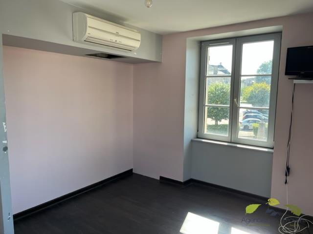 Maison de bourg - 200 m² - 9 pièces