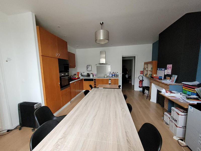 Bureau - 114 m² - 5 pièces