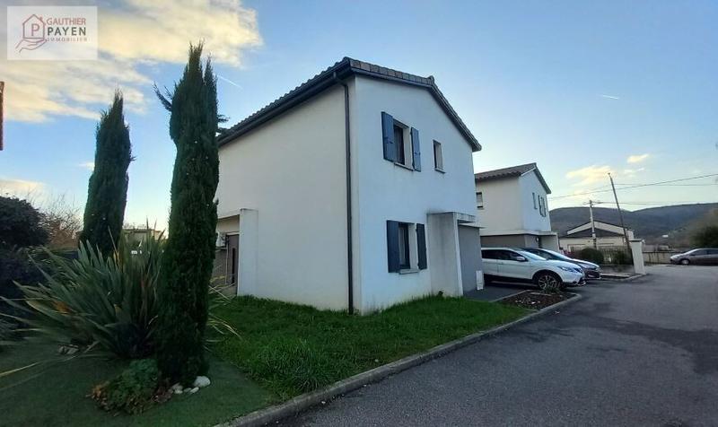 Maison - 86 m² - 4 pièces