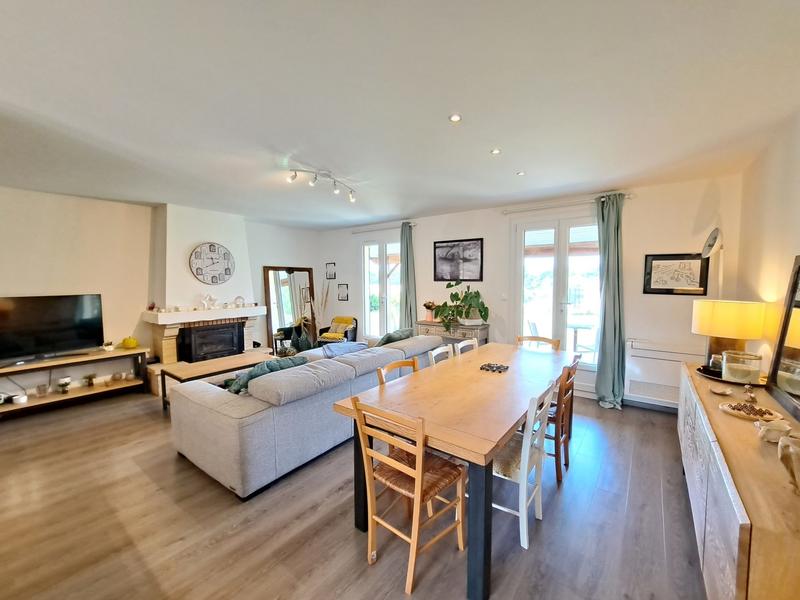 Maison - 136 m² - 6 pièces