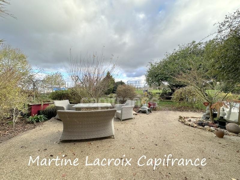 Maison - 180 m² - 8 pièces