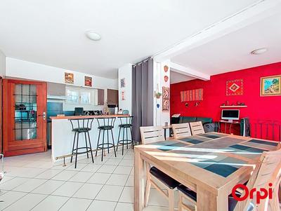 Maison - 96 m² - 3 pièces