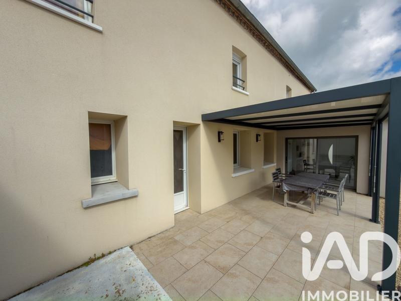 Maison de village - 277 m² - 8 pièces