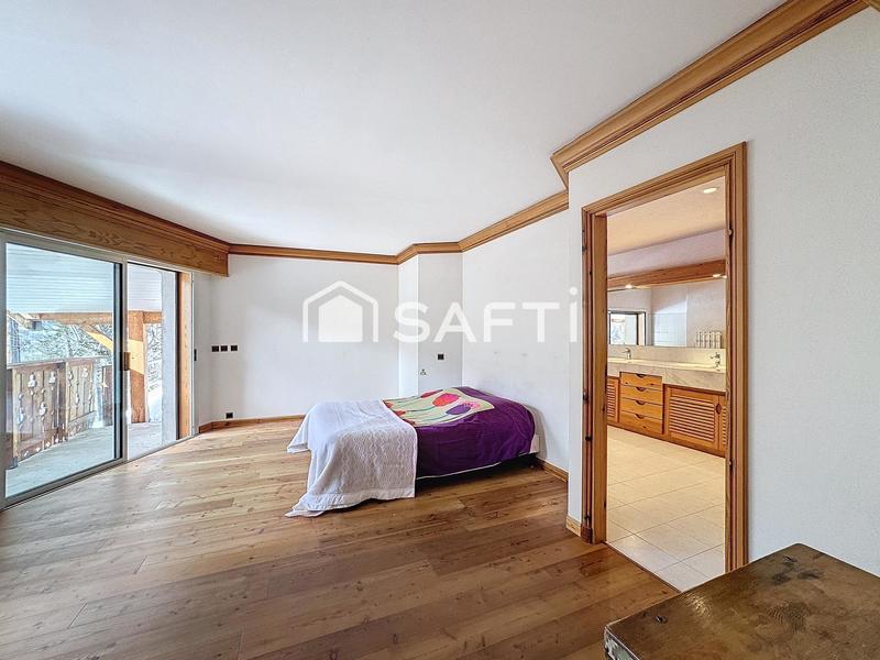 Maison - 251 m² - 10 pièces