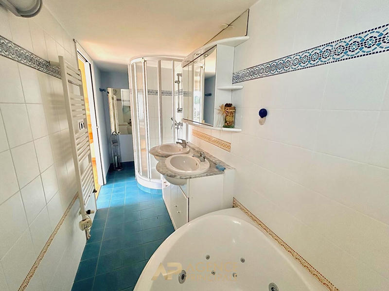 Appartement - 125 m² - 4 pièces