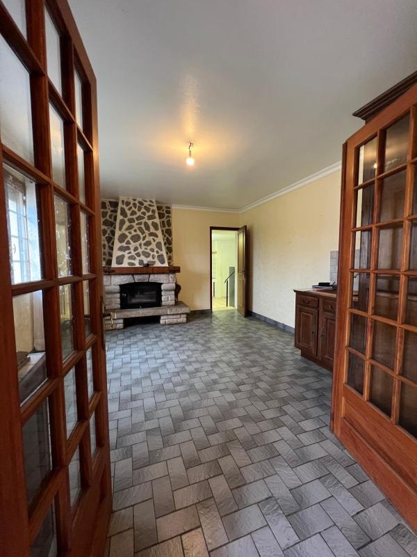 Maison - 248 m² - 7 pièces