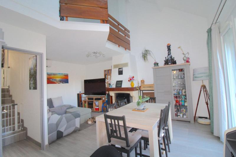 Maison - 92 m² - 4 pièces