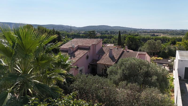 Maison - 280 m² - 7 pièces