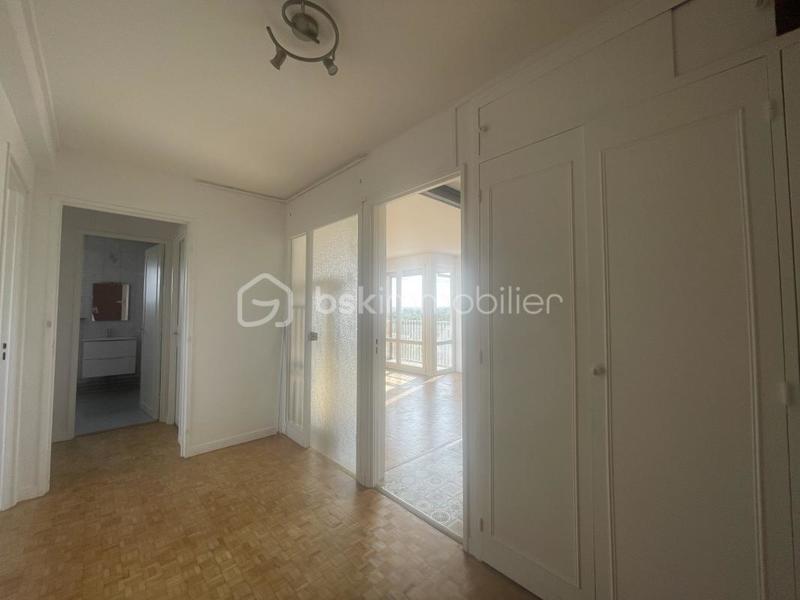 Appartement - 85 m² - 5 pièces