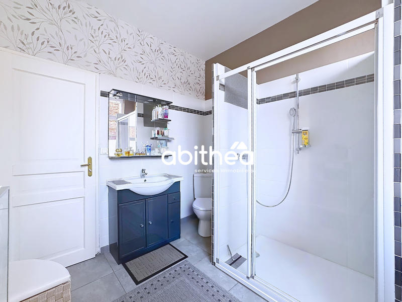 Maison - 318 m² - 8 pièces