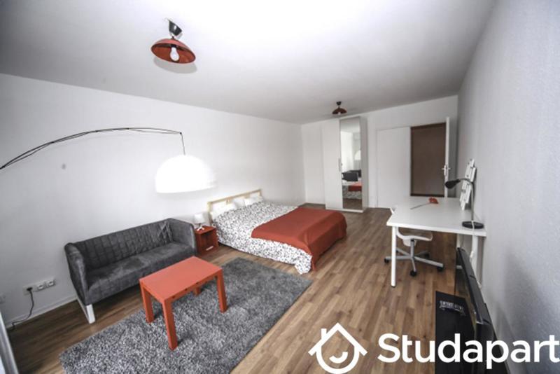 Chambre - 15 m² - 1 pièce