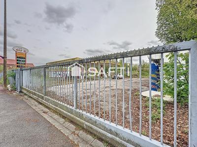 Local commercial - 150 m² - 3 pièces