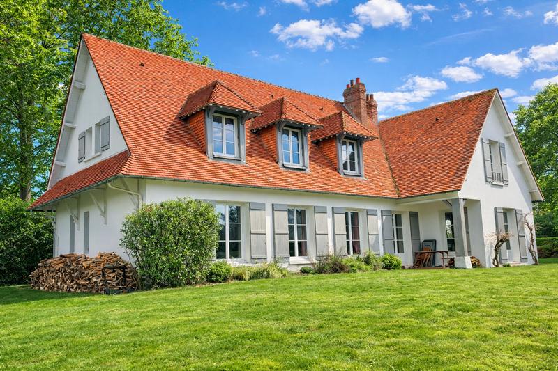 Propriété - 260 m² - 9 pièces