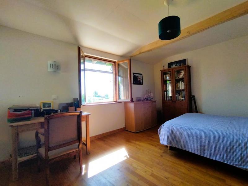 Propriété - 260 m² - 10 pièces