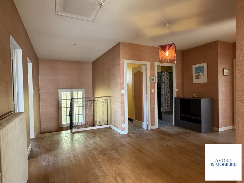 Maison ancienne - 261 m² - 10 pièces