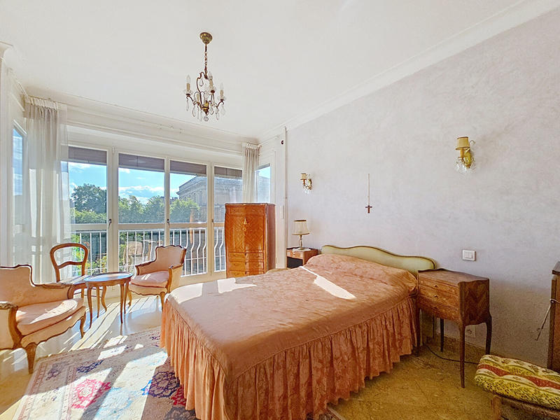 Appartement - 136 m² - 5 pièces