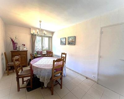 Appartement - 75 m² - 4 pièces