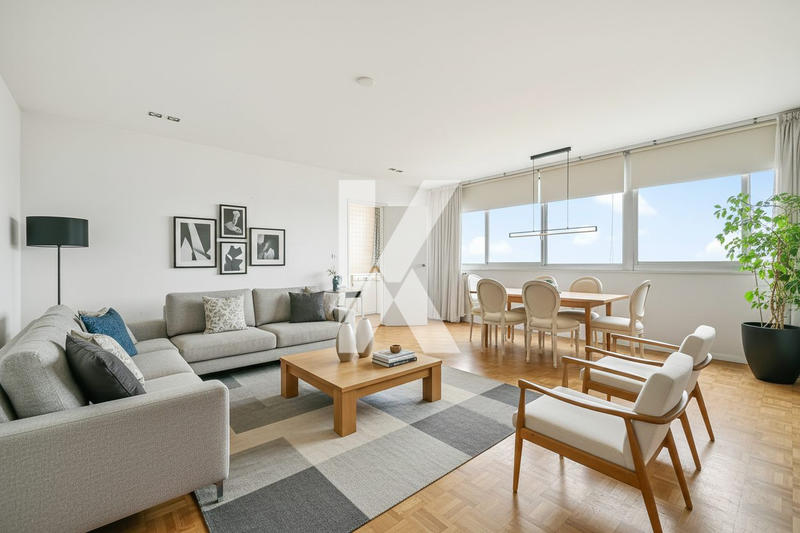 Appartement - 93 m² - 5 pièces