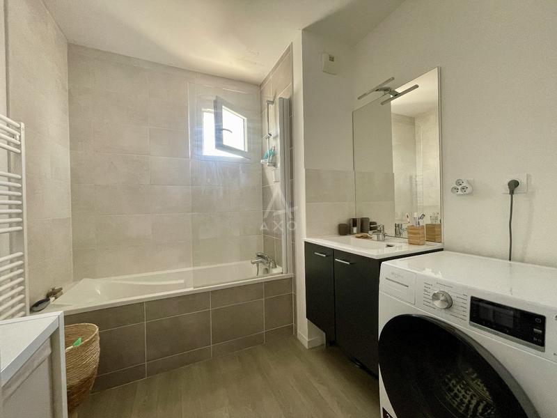 Appartement - 80 m² - 4 pièces