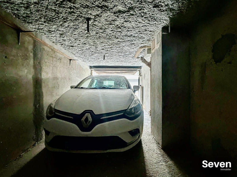 Parking / Garage - 16 m²