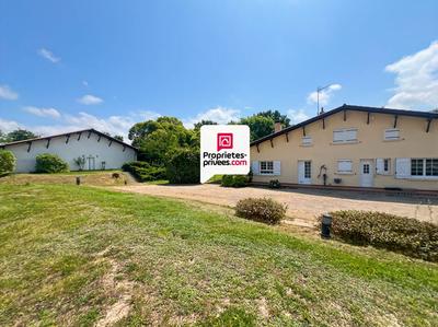 Maison - 382 m² - 18 pièces