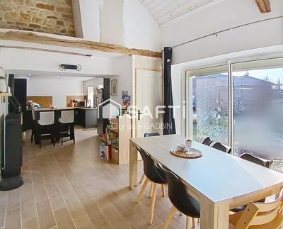 Maison - 110 m² - 4 pièces