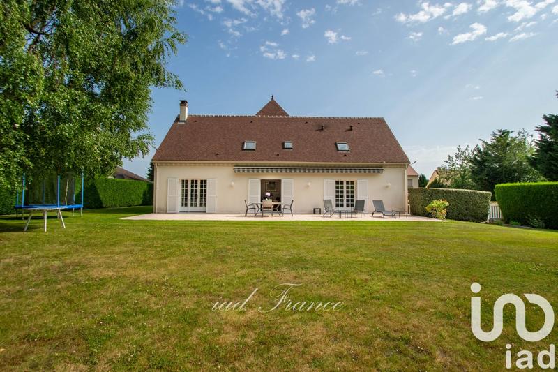 Maison - 246 m² - 9 pièces