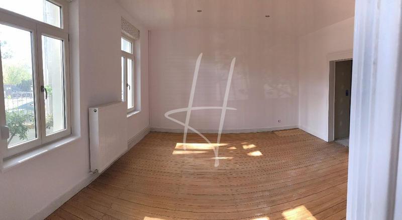 Maison ancienne - 222 m² - 7 pièces