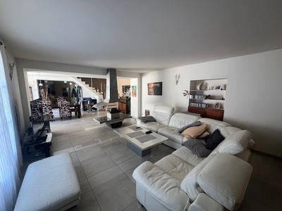 Maison - 193 m² - 7 pièces