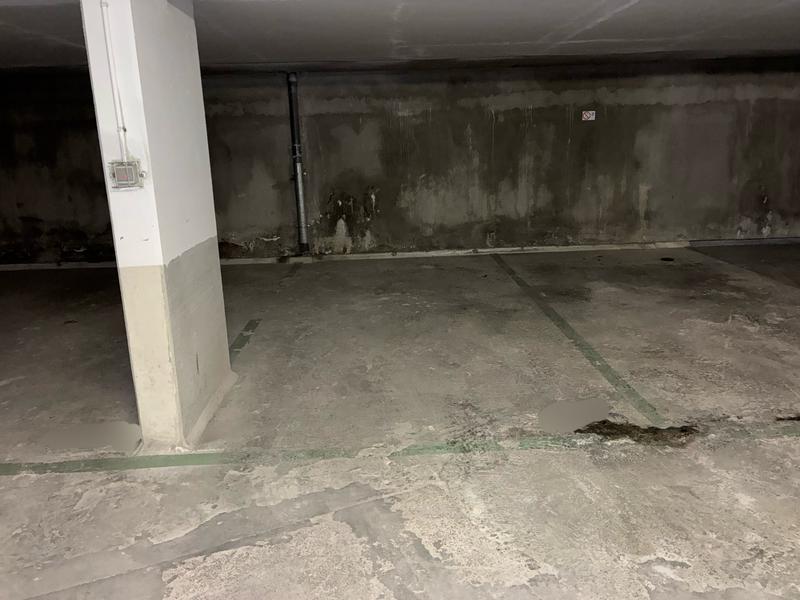 Parking / Garage - 12 m²