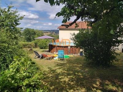 Maison - 195 m² - 8 pièces