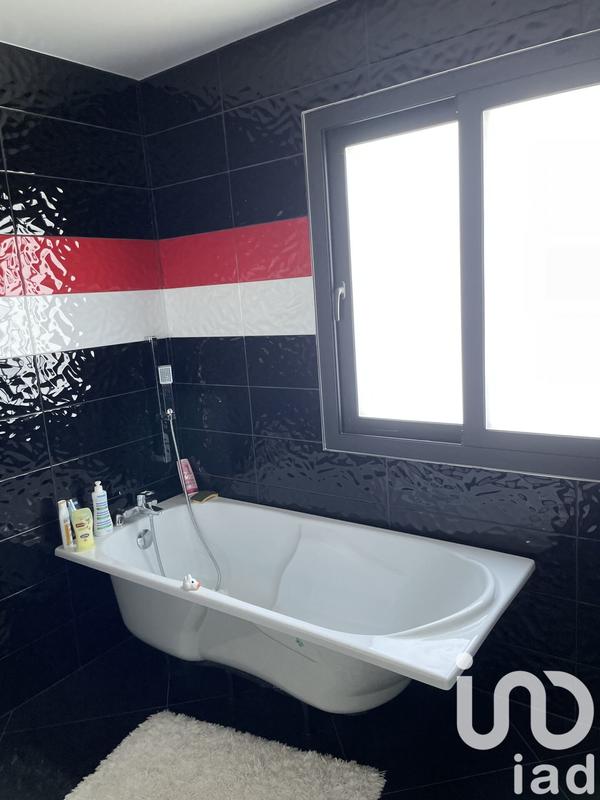 Maison - 153 m² - 5 pièces