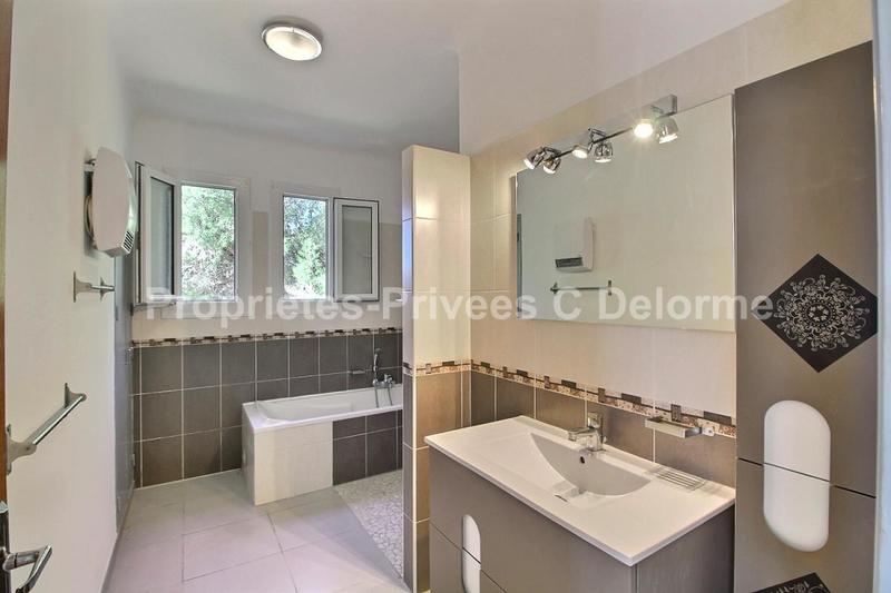 Villa - 172 m² - 7 pièces